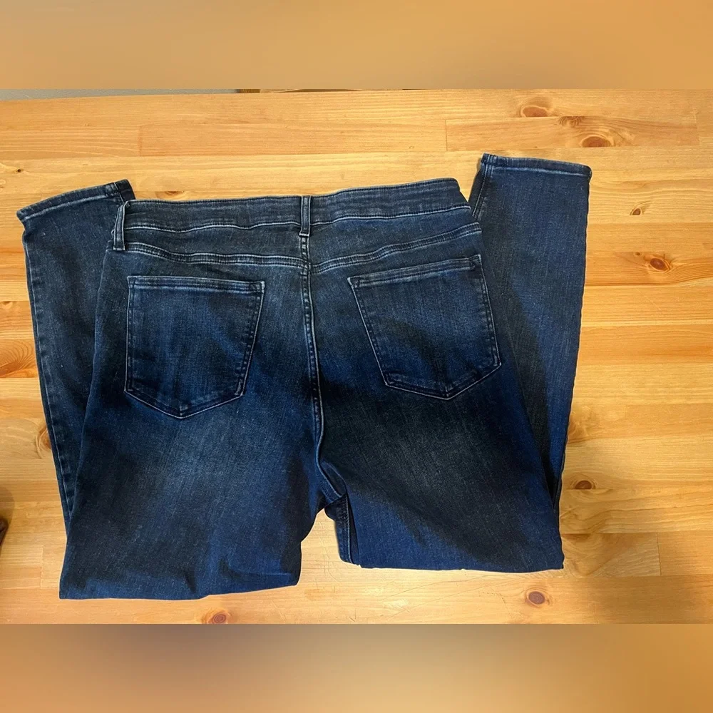 Old Navy Rockstar Super Skinny dark wash jeans - Picture 3 of 3